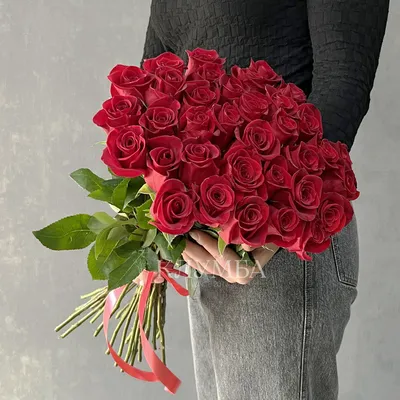 Букет из 35 Метровых Красных Роз c доставкой по всему Казахстану