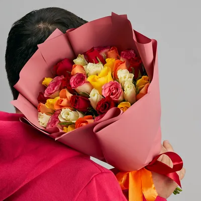 Букет 35 роз Готча купить за 8 425 руб. с круглосуточной доставкой по  Москве | Мосцветторг
