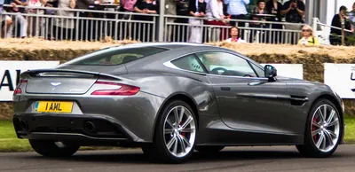 Aston martin фото
