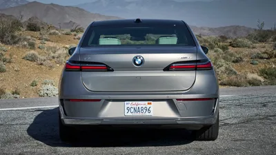 BMW 7 серии: технические характеристики, поколения, фото | Комплектации и  цены БМВ 7 серии