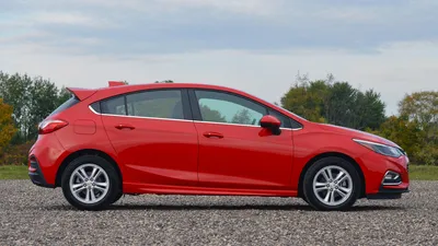 2017 Chevrolet Cruze Hatchback review: More junk in the trunk - CNET