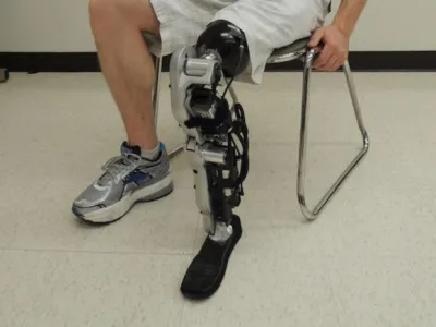 Новый протез для ноги с коленом умеет обходить препятствия : Технологии :  Live24.ru