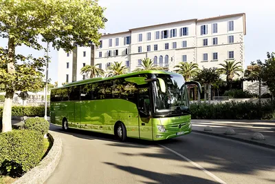 Картинки Автобус Мерседес бенц 2017 Tourismo M-2 RHD салатовая авто