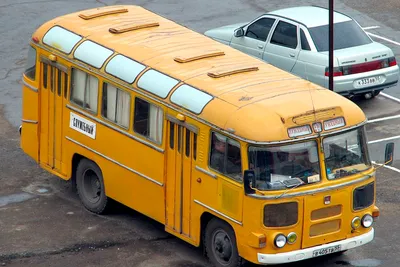 Зачем в СССР на автобусе ПАЗ-672 на крыше делали окна? | С другого угла |  Дзен