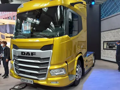 DAF демонстрирует новую модель. В Ганновере компания также представила  электрические грузовики, которые за день проезжают до 1 тысячи км |  trans.info