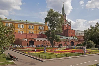 Александровский сад в Москве - история с описанием и фото