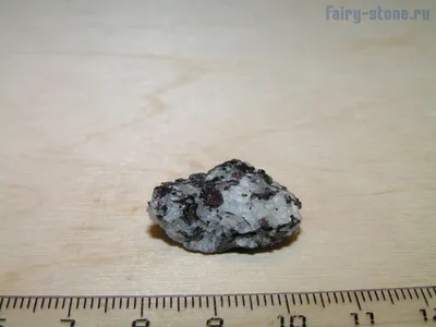 Кианит, гранат, амфиболит (гранатовый амфиболит) | Fairy-Stone