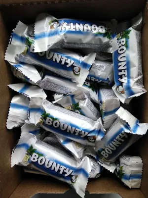 Шоколадные батончики Bounty minis 1 к г — купить в интернет-магазине ОНЛАЙН  ТРЕЙД.РУ