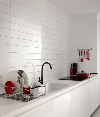 Linear Tiles | White gloss kitchen, White kitchen, Kitchen tiles