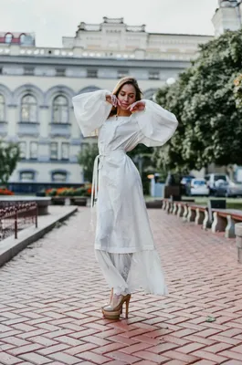 Белое элегантное длинное платье вышиванка купить дешево с доставкой по  Украине и Киеву, большой выбор моделей и орнаментов вышиванок на сайте  nd-ukraine