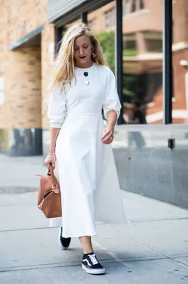 Белое платье: 7 образов с мастхэвом летнего гардероба - OSKELLY