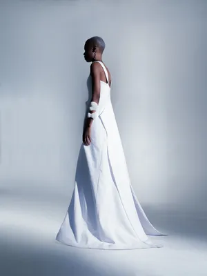 Длинное белое платье на молнии по спинке вечернее или свадебное в магазине  «NATA VINDI» на Ламбада-маркете