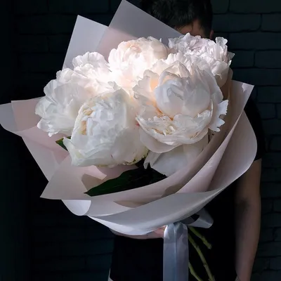 Купить цветы \"нежно-белые пионы\" недорого с ценой в Москве - бесплатная  круглосуточная доставка