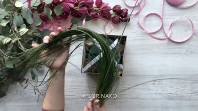 Как быстро и легко сделать сердце из берграса, орхидей и эвкалипта. -  YouTube