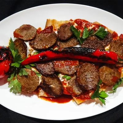 Усулу Искандер кебаб из рубленого мяса (Usulu Iskender Kebab) - Вкусные  заметки
