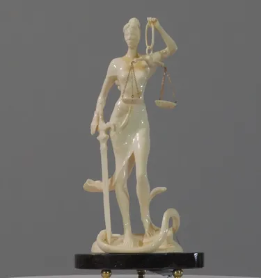 Статуэтка \"Фемида - богиня правосудия\"