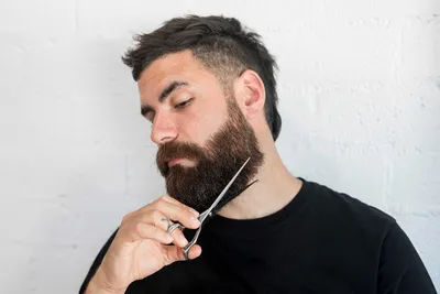 Без похода к парикмахеру: экспериментируем со стилем бороды дома | Мужской  путь 🤝 | Дзен
