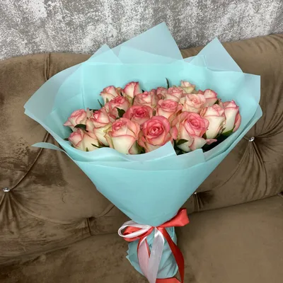 Букет 19 кустовых роз Сноуфлейк купить за 6 690 руб. с круглосуточной  доставкой по Москве | Мосцветторг