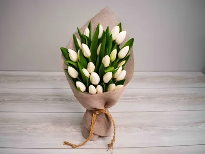 Букет Олд фэшн (белые тюльпаны) - купить в Москве: цены, круглосуточная  доставка - СоюзЦветТорг