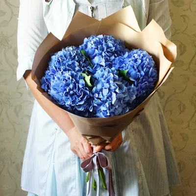 Купить гортензию. Букет голубой гортензии от Lotlike.ru. Купить цветы.