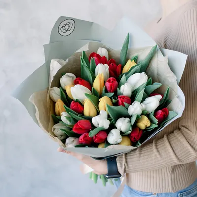 Букет из 25 пионовидных тюльпанов \"Колумбус\" купить в Курске | заказать  живые цветы с доставкой на дом или самовывоз