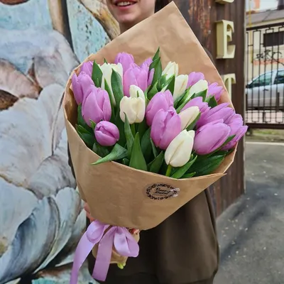Букет 51 Тюльпан Микс - заказ цветов в Санкт-Петербурге с доставкой на дом.  Приобрести ароматные Тюльпаны недорого.