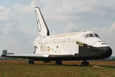 Datei:Buran 2.01 Space Shuttle (OK-2K1) Baikal (8605746284).jpg – Wikipedia