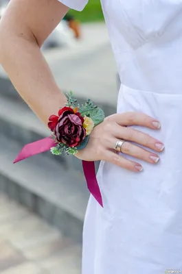 Купить Бутоньерка на руку, цветочный браслет желтый, бутоньерка для  подружек невесты, цена 175 ₴ — Prom.ua (ID#1224338719)