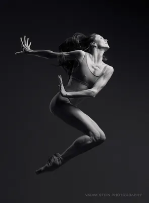 Белые ночи Петербурга в танце | Dance photography, Ballet dance  photography, Dance photography poses