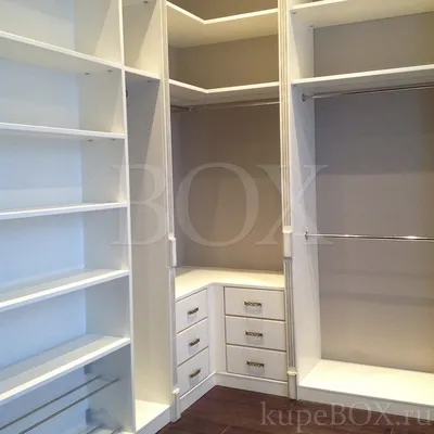 Отличный вариант наполнения гардеробной комнаты | Обновление шкафа, Дизайн  гардеробной, Гардеробная