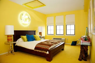 Желтая мебель в спальне - 76 фото