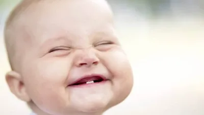 Что делать при появлении у ребенка первых зубов? - Блог