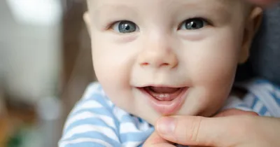 Особенности и этапы прорезывания зубов у младенцев