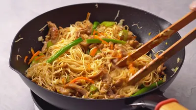 6 видов азиатской лапши и столько же видеорецептов блюд из нее