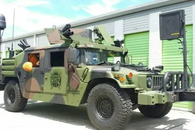 На торги выставлен бронированный армейский внедорожник с муляжом пулемёта —  Motor