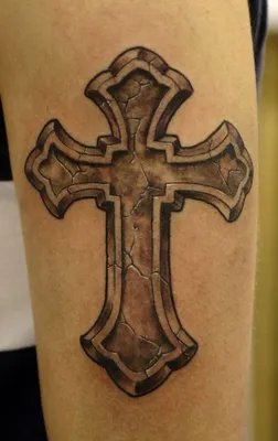 Тату крестик (82 фото) - значение, эскизы татуировки на руке, шее,  запястье, пальце, груди