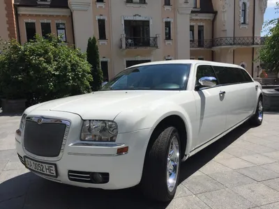 Аренда лимузина Chrysler 300C в Астане | TOPLIMO.KZ