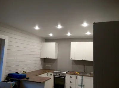 Натяжной потолок для кухни — белый | матовый | 12 м2