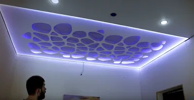 Резной потолок с подсветкой – оригинальное украшение любого интерьера