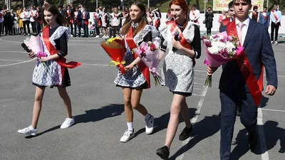 Смотреть фильм Выпускной класс / Выпускной год онлайн бесплатно в хорошем  качестве