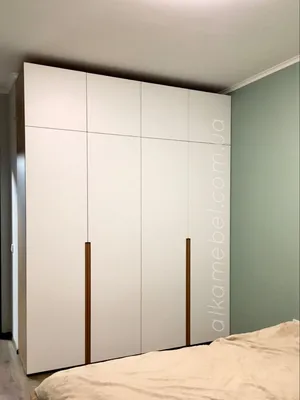 Белый шкаф в спальню. Шкаф с белыми фасадами корпус под дерево | Шкаф в  спальне, Современный шкаф, Дизайн интерьера для дома
