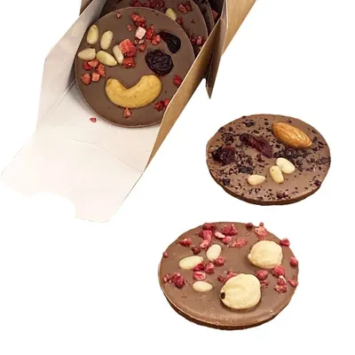 Шоколадные конфеты Mendiants, молочный шоколад с вашим логотипом. Опт.  Доставка по России, Беларуси и Казахстану