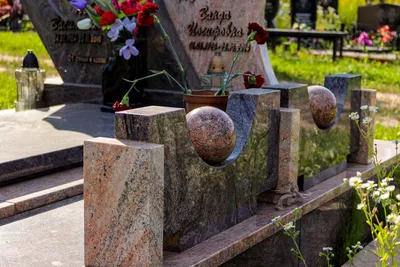 Гранитные ограды на могилу, ограды из гранита на кладбища Минска