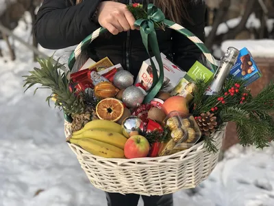 Подарочные корзины на Новый Год. Корзины с фруктами