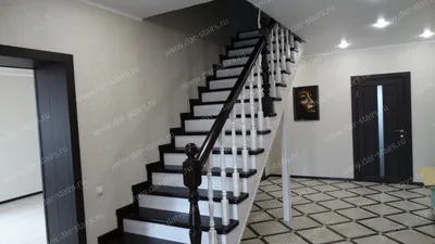 Лестницы из ясеня под заказ в Оренбурге в компании ДАР Stairs