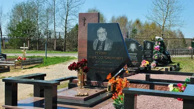 Комбинированный памятник на кладбище из гранита: продаж, ціна та фото Від  \"Український Граніт\"