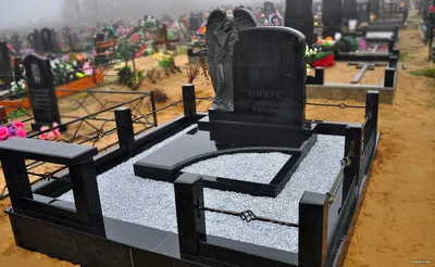 На Червишевском кладбище украли мраморную стелу с надгробия тюменца - 3  октября 2022 - 72.ru