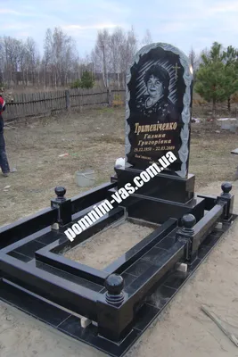 Установка памятников на кладбище в Киеве - цена от 2000 грн.