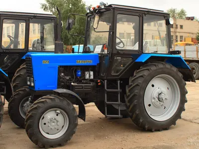Трактор МТЗ 82: технические характеристики, навесное оборудование (фото,  видео)
