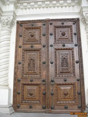 Двери в храм - 30 фото